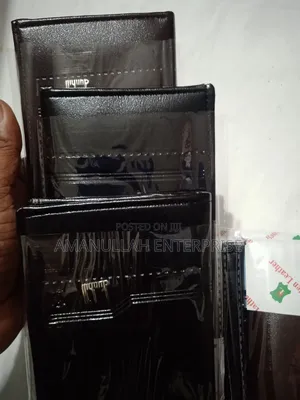 Money Bag Or Purse For Mobile Multipurpose Use.