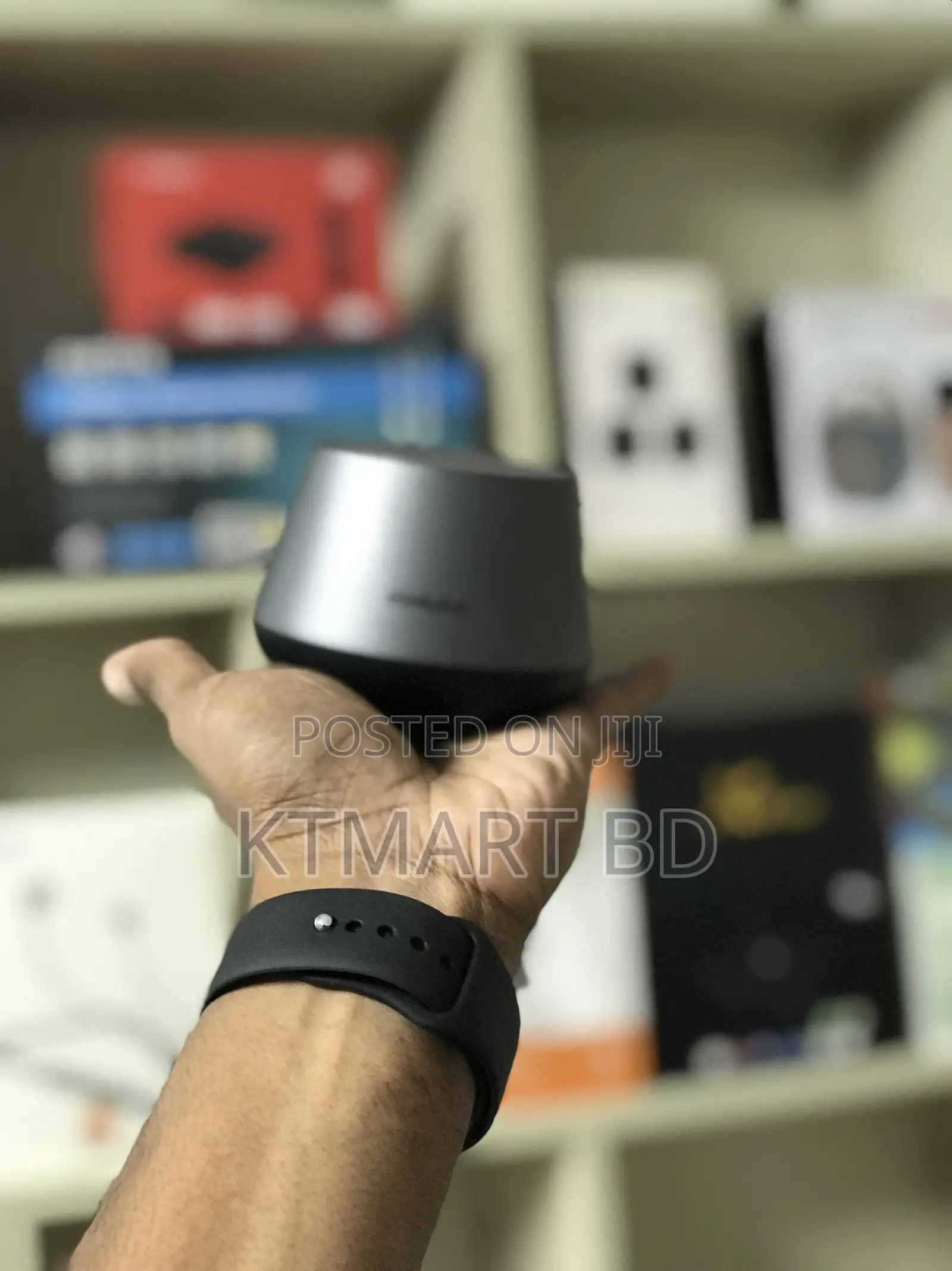 Lenovo Pro Loudspeaker: Small Size, Massive Sound!