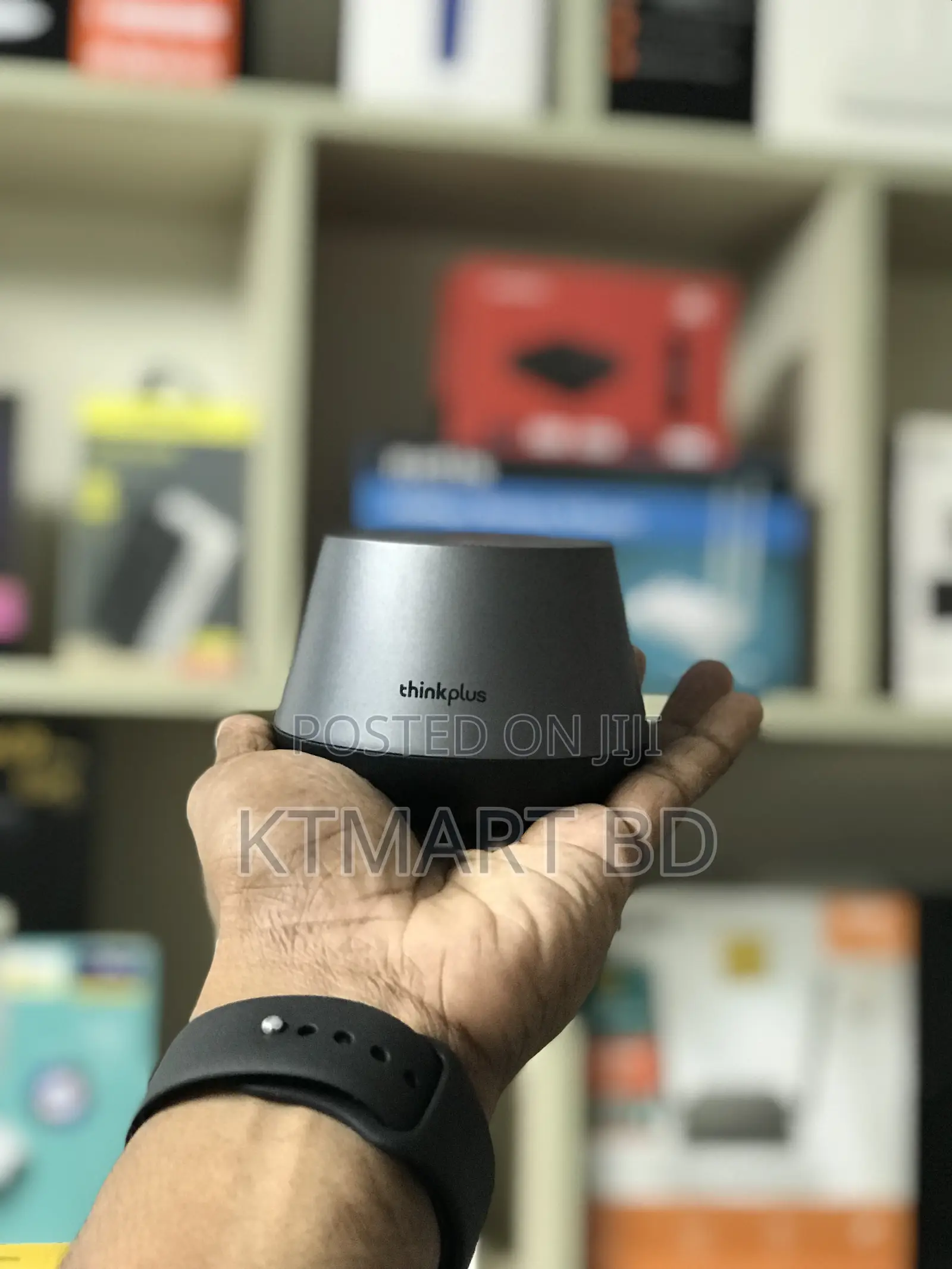 Lenovo Pro Loudspeaker: Small Size, Massive Sound!