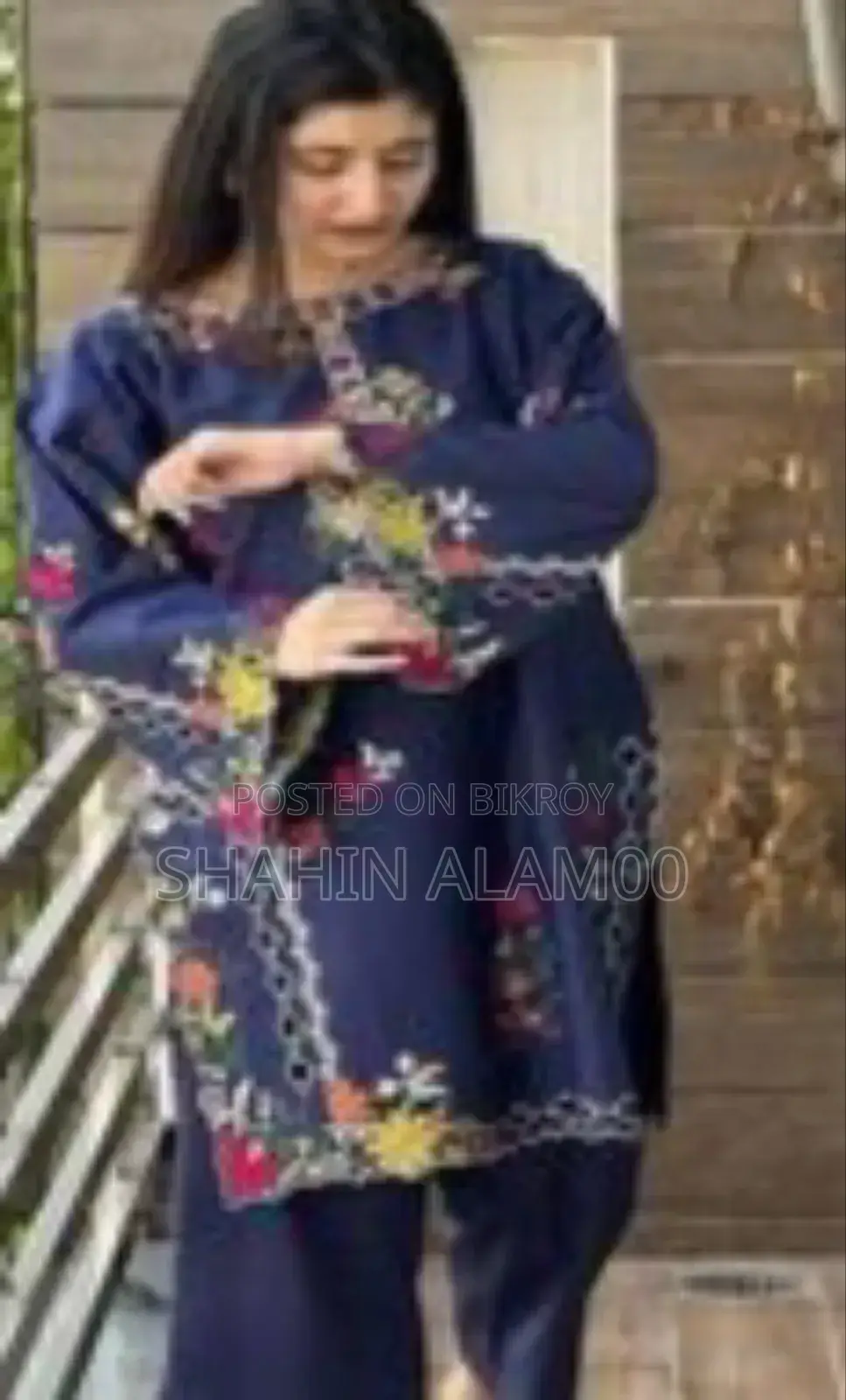 প্রিমিয়াম লিনেন এমব্রয়ডারি ২
