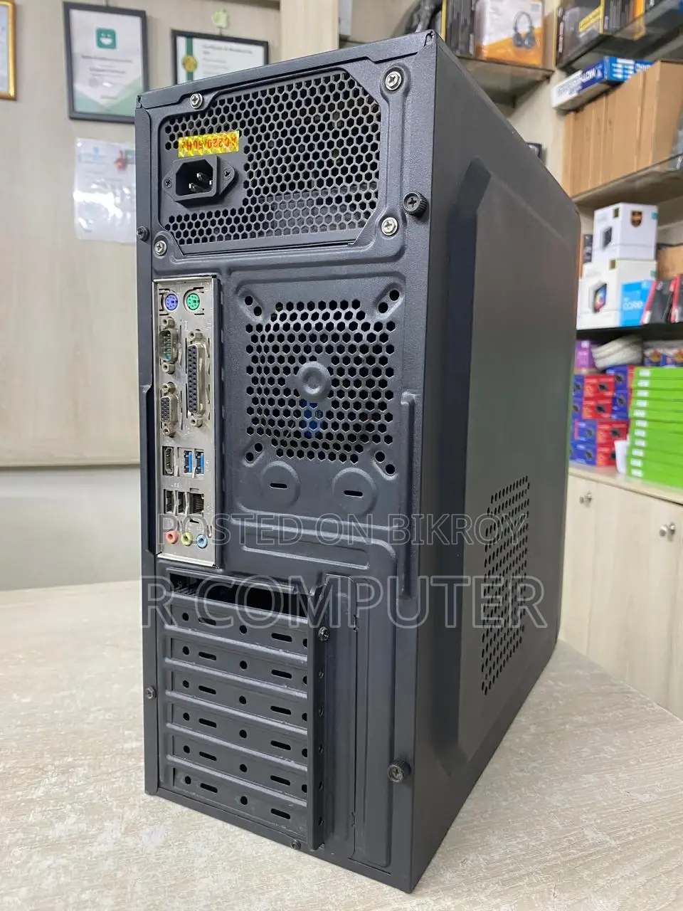 Desktop Pc Intel Core I7 ( 4th Gen)_ram 4gb SSD 128gb_graphic 2gb