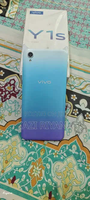 Vivo Y1s 32 GB Blue