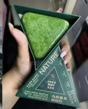 Nature Triangle Shampoo Bar