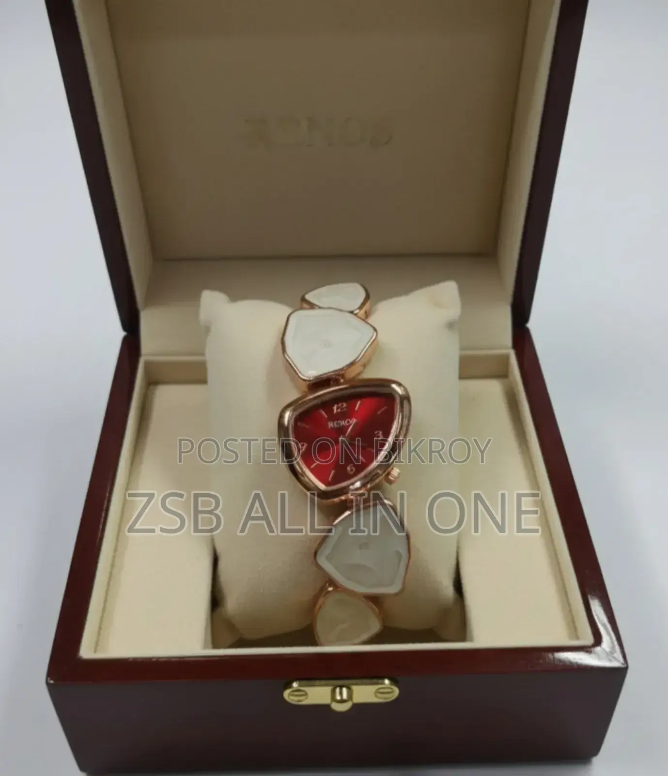 Exclusive Bracelet Watch - Comes with a Premium Gift Box!