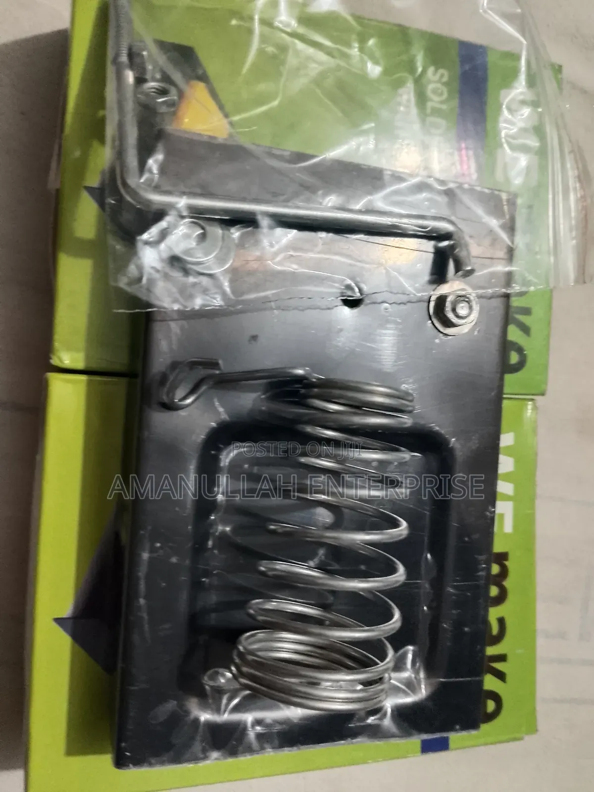 সোল্ডারিং আয়রন স্ট্যান্ড।