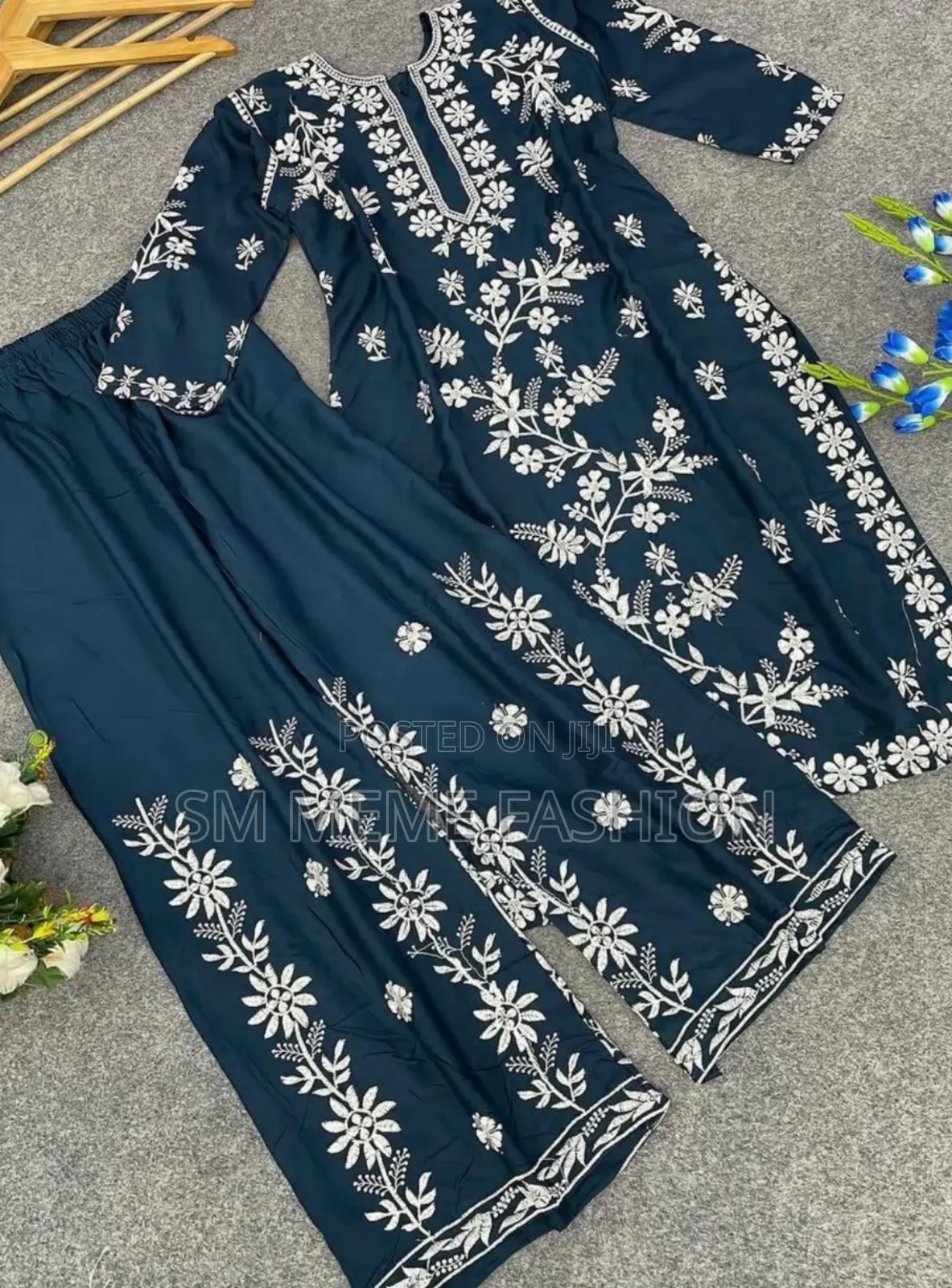 প্রিমিয়াম পাকিস্তানি ইন্সপায়ার্ড চিকেনকারি ২-পিস কালেকশন