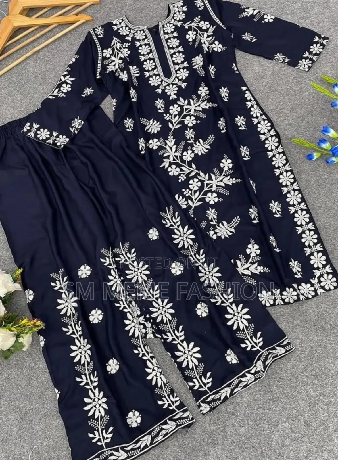 প্রিমিয়াম পাকিস্তানি ইন্সপায়ার্ড চিকেনকারি ২-পিস কালেকশন
