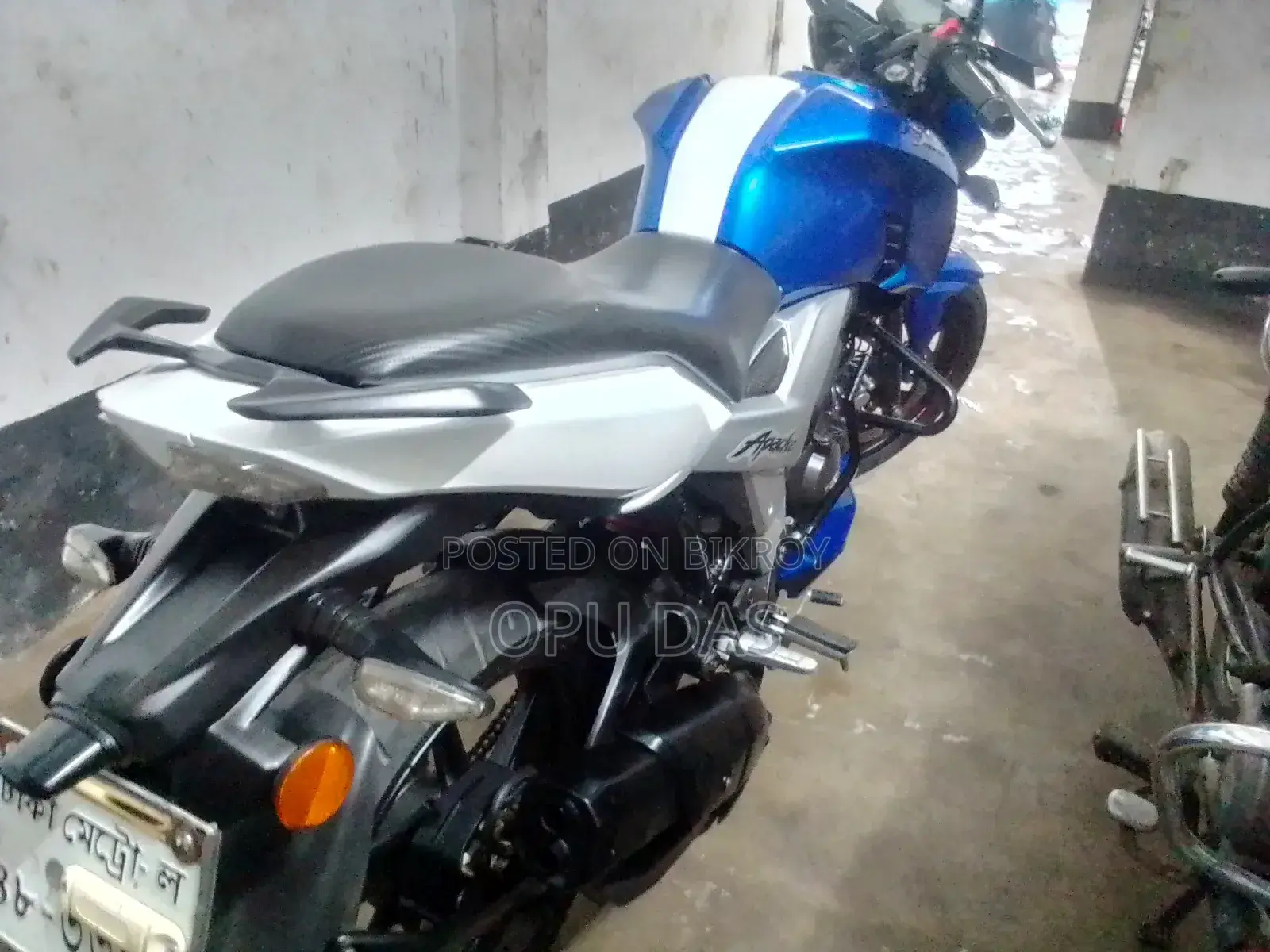 TVS Apache 160 4V 2021 Blue