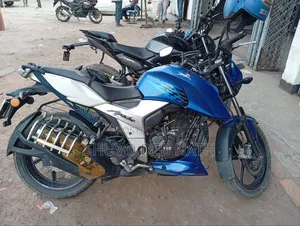 TVS Apache 160 4V 2020 Blue