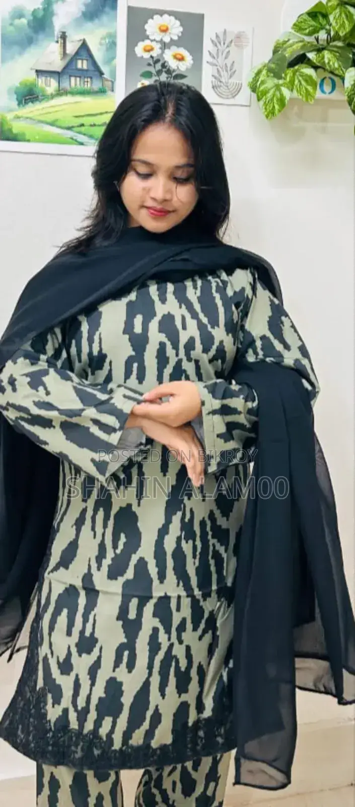 ওয়েট লেস জর্জেট থ্রি পিস