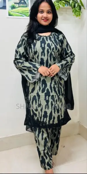 ওয়েট লেস জর্জেট থ্রি পিস