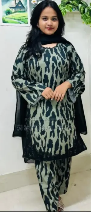 ওয়েট লেস জর্জেট থ্রি পিস
