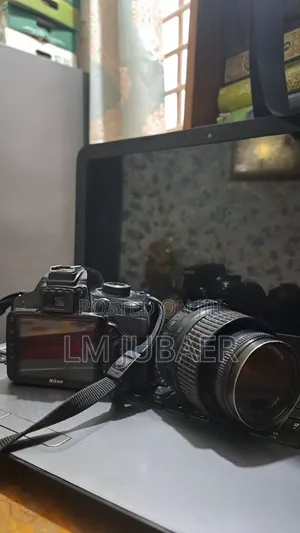 Nikon D3200s With 18-55mm Kit Lense.