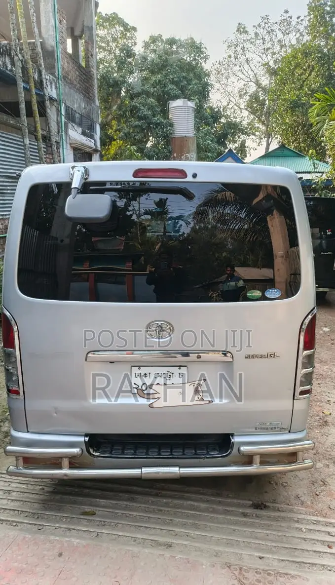 Toyota HiAce 2015 Grey
