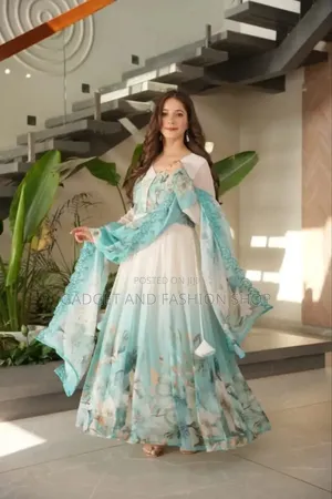 Exquisite Indian White Gold Georgette Collection Elegance Personified!