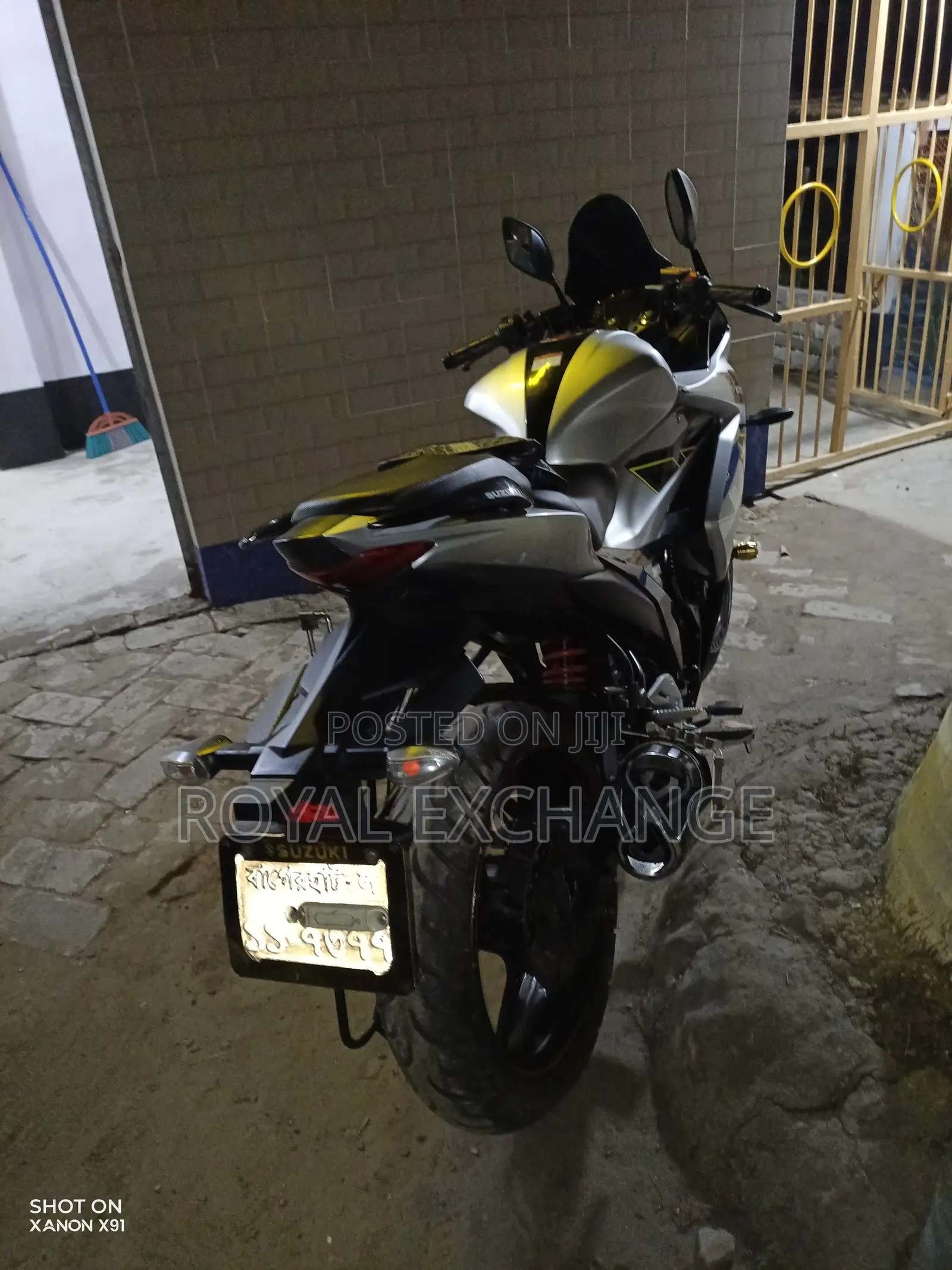 Suzuki GSXF 2022 Silver