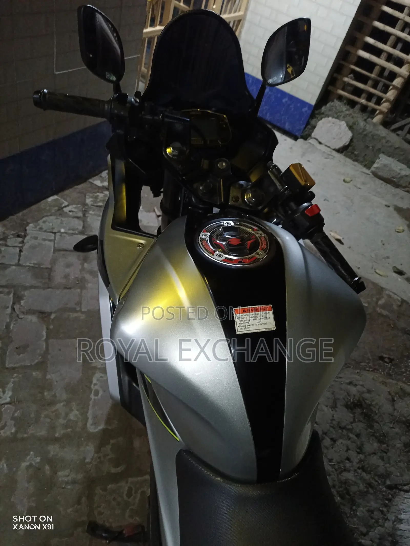 Suzuki GSXF 2022 Silver