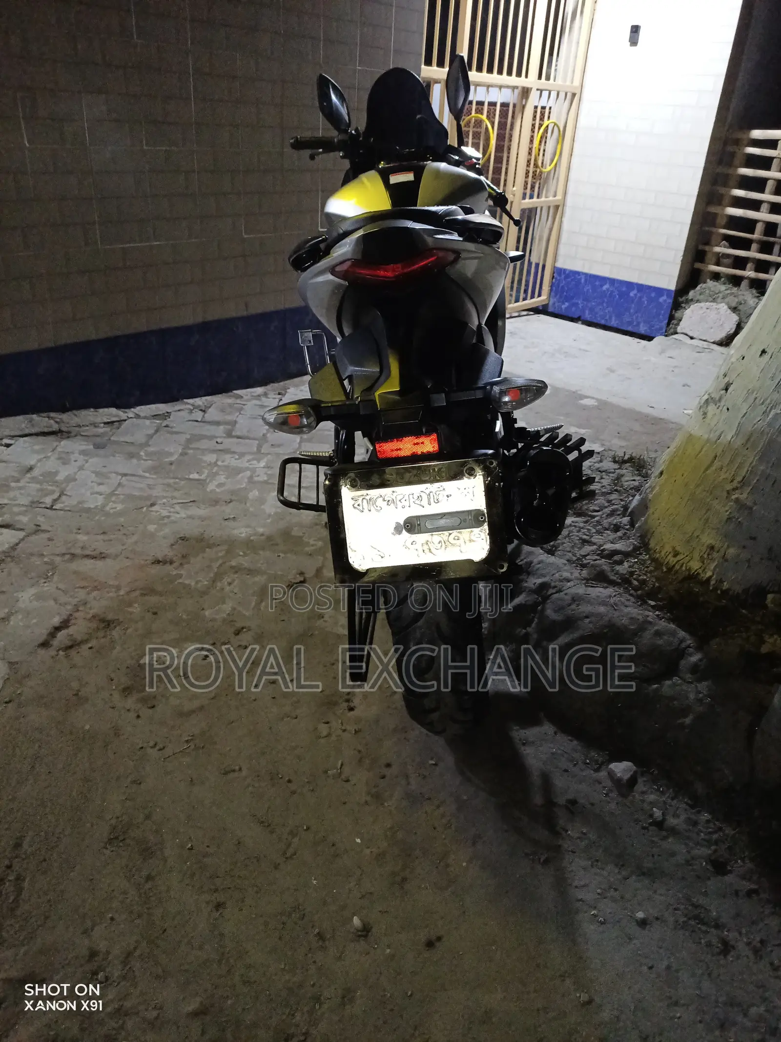 Suzuki GSXF 2022 Silver