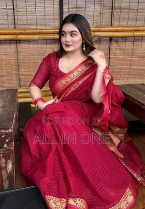 Check Sharee With Running Blouse Piece
