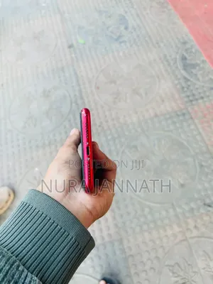 Apple iPhone 11 64 GB Red