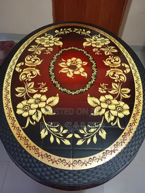 (আরএফএল) ডাইনিং টেবিলে