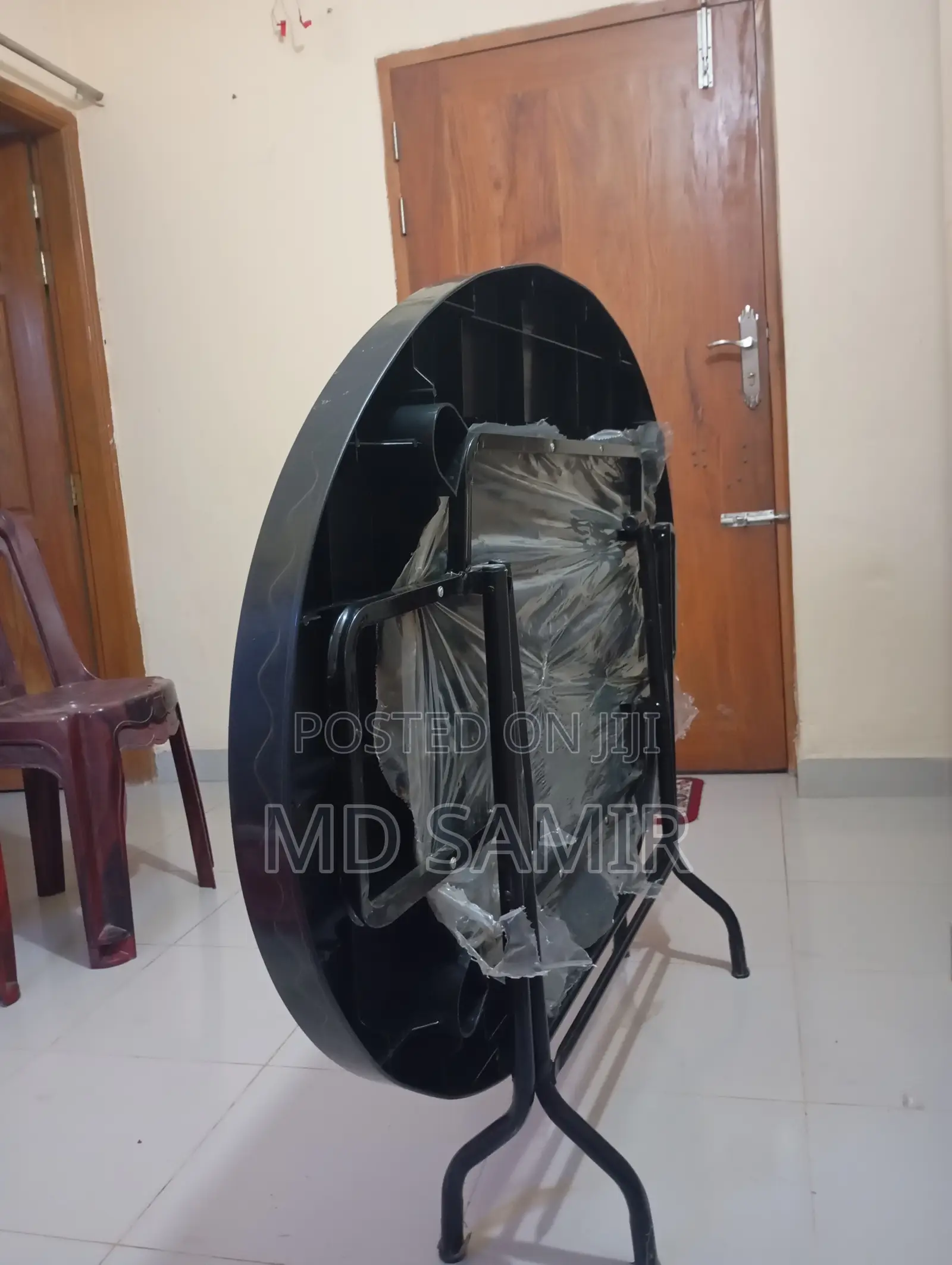 (আরএফএল) ডাইনিং টেবিলে