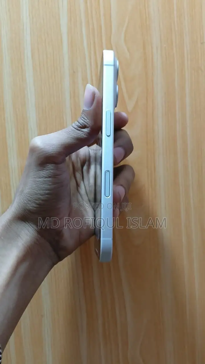 New Apple iPhone 16 128 GB White