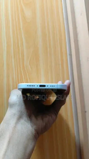 New Apple iPhone 16 128 GB White