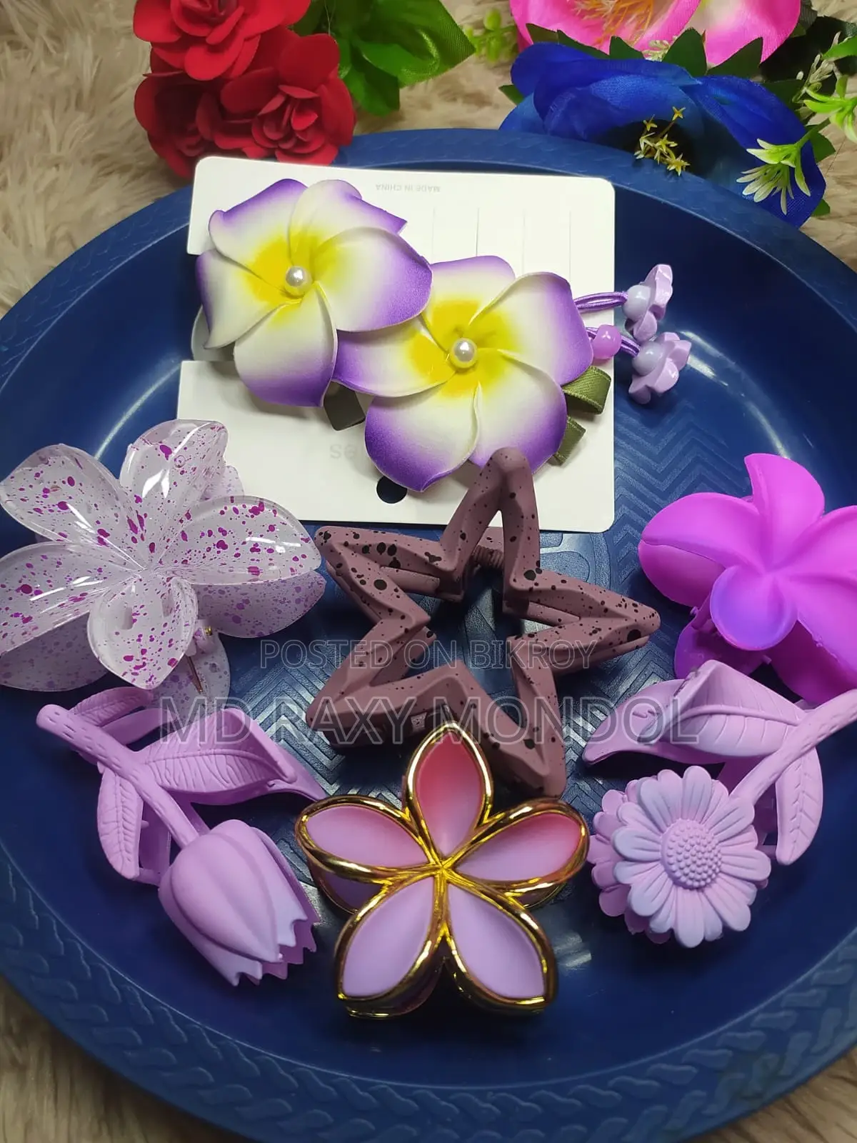 Transparent Flower Hair Clip – A Truly Unique Look!