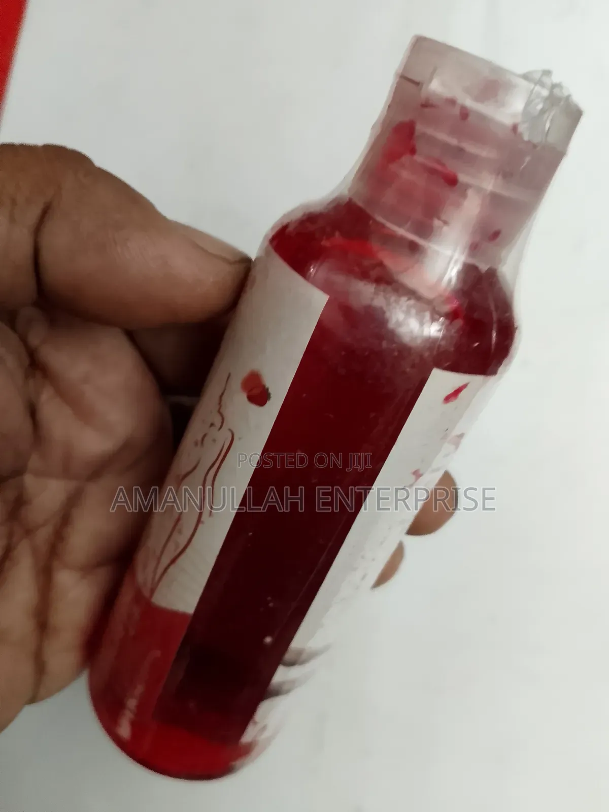 টোনো হিমে ওয়াটার-সলিউবল পার্সোনাল লুব্রিকেন্ট জেল – স্ট্রবেরি সুগন্ধযুক্ত।