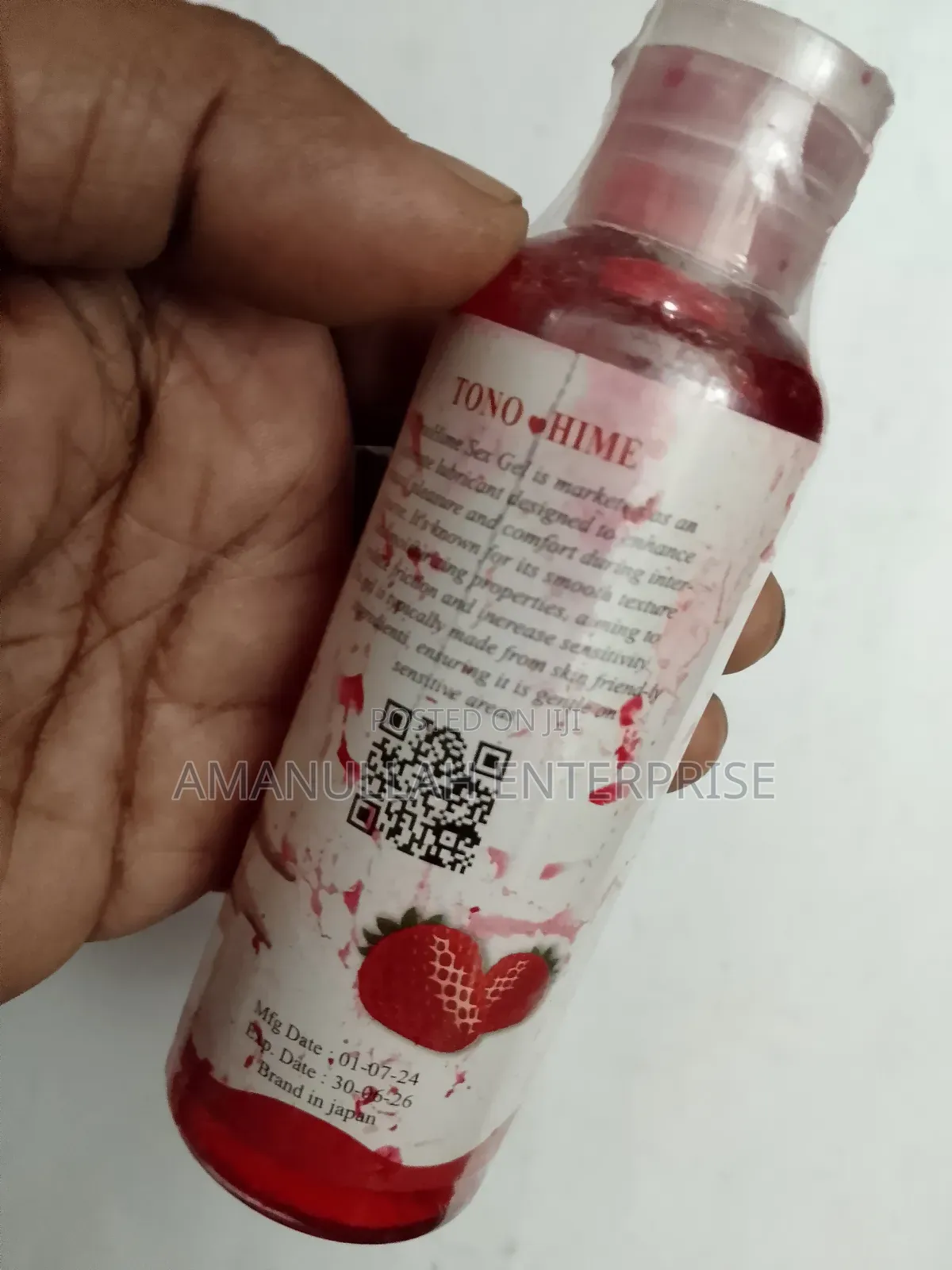 টোনো হিমে ওয়াটার-সলিউবল পার্সোনাল লুব্রিকেন্ট জেল – স্ট্রবেরি সুগন্ধযুক্ত।