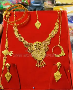 Gold Dubai Color Guarantee Necklace Set