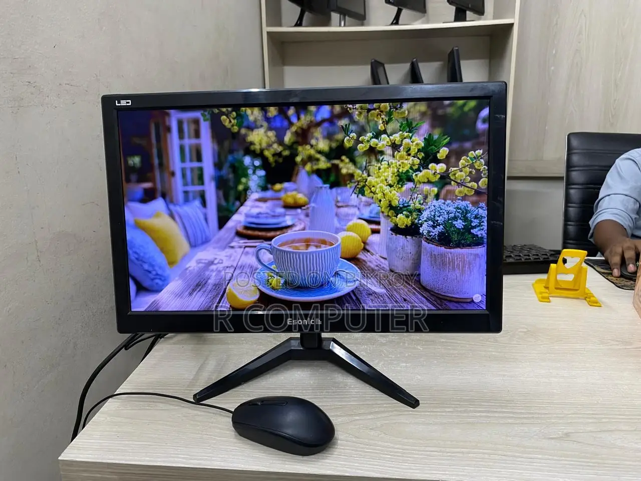 Esonic 19"Inch Led Wide Srceen Full Fresh Monitor