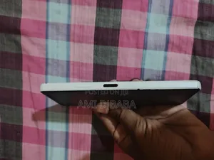 সনি এক্সপেরিয়া ১০ আইভি ১২৮ জিবি সাদা