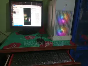 Desktop Computer Gigabyte GB-XM12-3227 8GB Intel Core I3 HDD+SSD 500GB