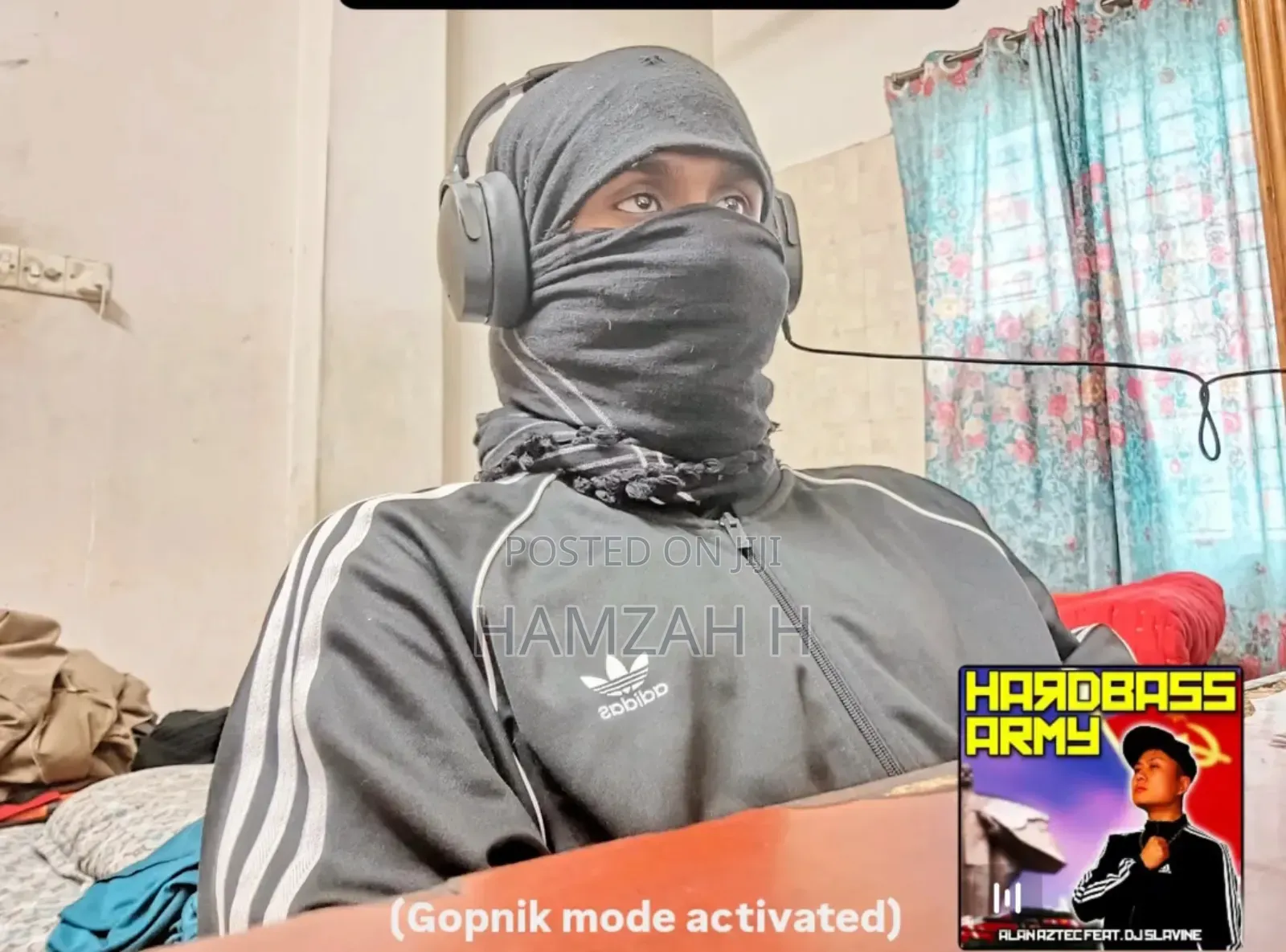 অ্যাডিডাস ট্র্যাকস্যুট (অফিসিয়াল)