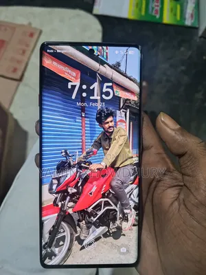 টেকনো ক্যামন ৪০ প্রো ৪জি ২৫৬ জিবি সাদা
