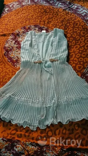 মহিলাদের পোশাক