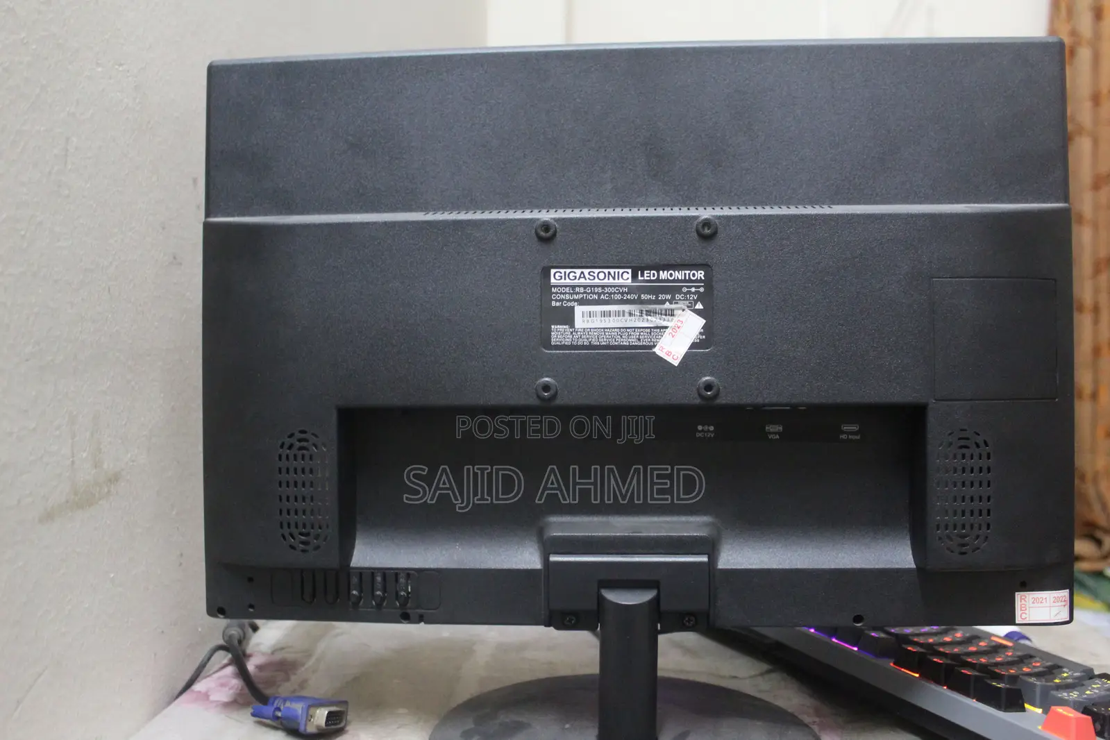 Gigasonic Monitor 19"
