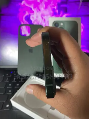 Apple iPhone 13 128 GB Green