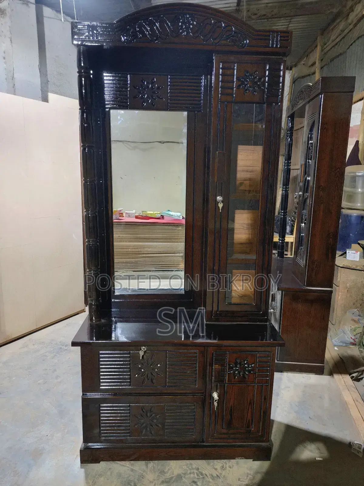 নতুন ড্রেসিং টেবিল। ৩/৬ ফুট। খুলনা