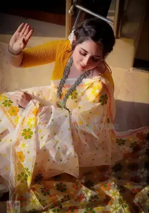স্কিন প্রিন্ট রেশমি সিল্ক শাড়ি উইথ ব্লাউজ পিস