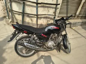 Yamaha YBR ২০১১ কালো