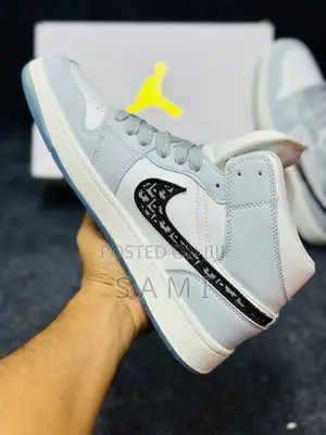 Nike Air Jordan 1 Retro High X Dior