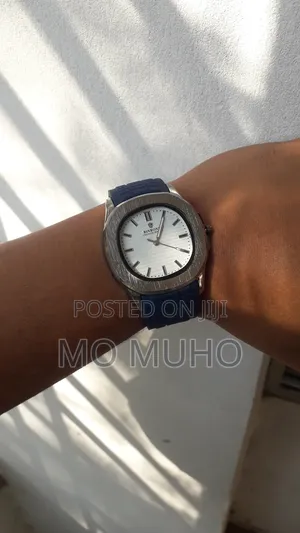 এই বিনবন্ড ব্র্যান্ডের হাতঘড়ি।
