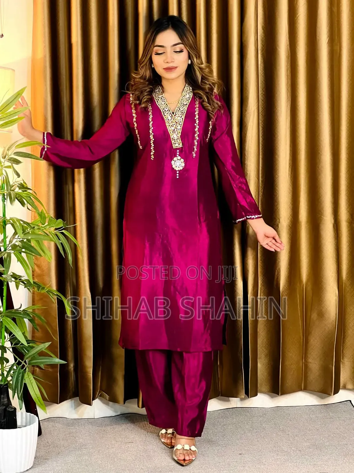 মেয়েদের পোষাক