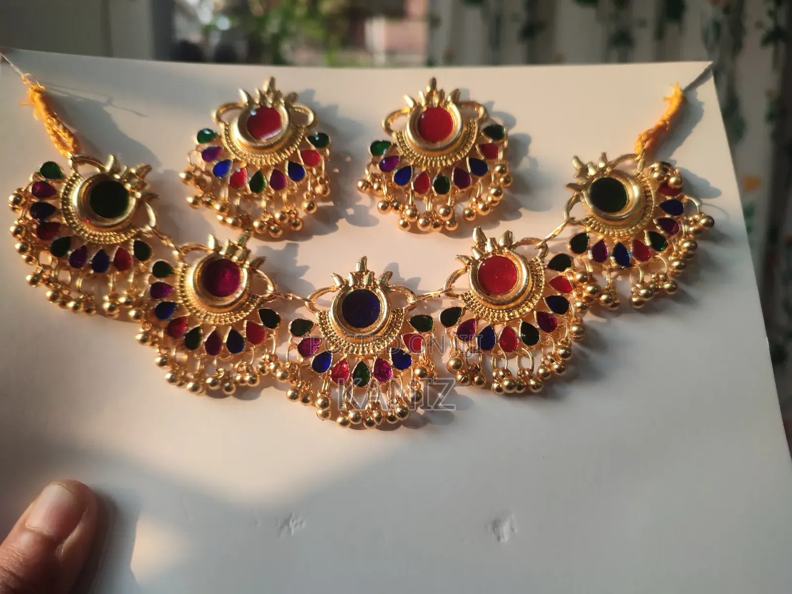 Golden Polki Choker Set, Vibrant Kundan Stones Glowing In Sunlight