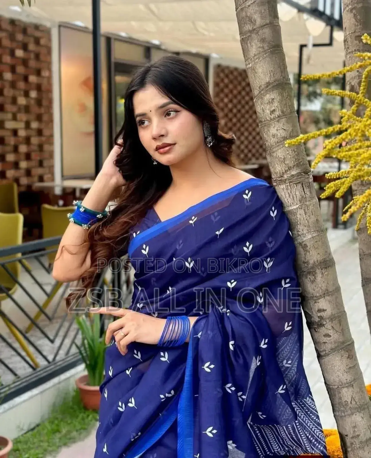 শাড়ির সাথে সম্পূর্ণ ম্যাচিং ব্লাউজ পিস সংযুক্ত থাকবে