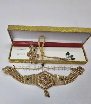 নারীদের জন্য নেকলেস সেট এবং কানের দুল ৪৪১৮