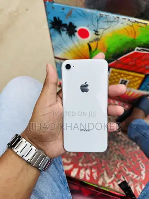 Apple iPhone 8 64 GB White